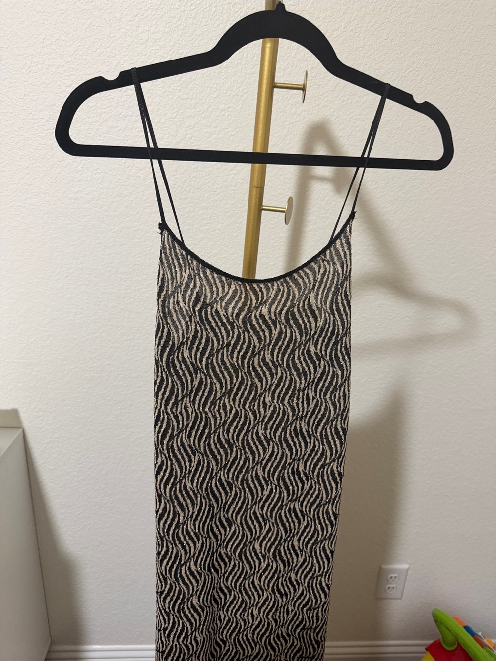 Mango Black and Cream Wavy-Print Cami Knitted Slip Dress with side slit
